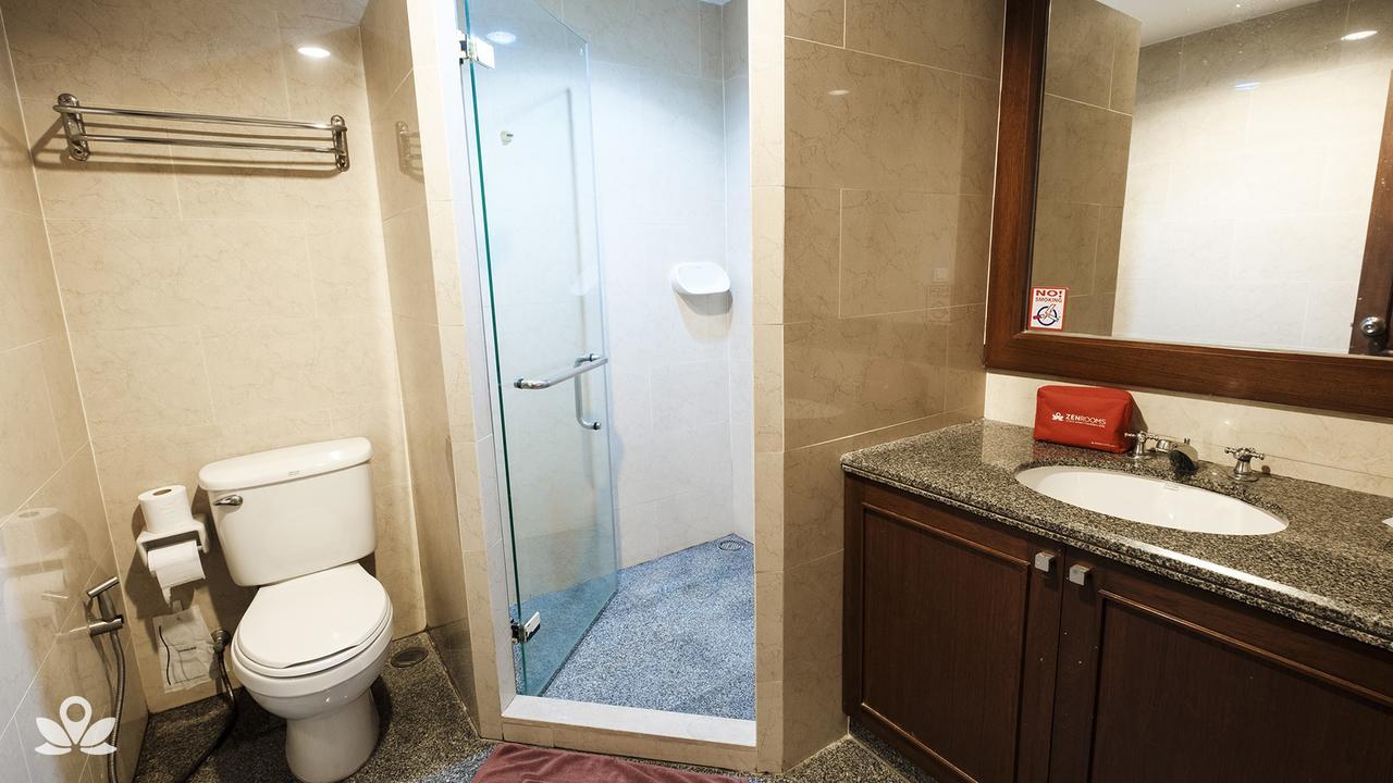 Zen Rooms Silom 12 Bangkok Ngoại thất bức ảnh