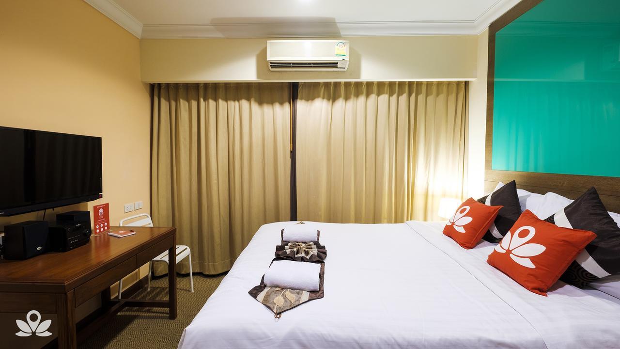 Zen Rooms Silom 12 Bangkok Ngoại thất bức ảnh