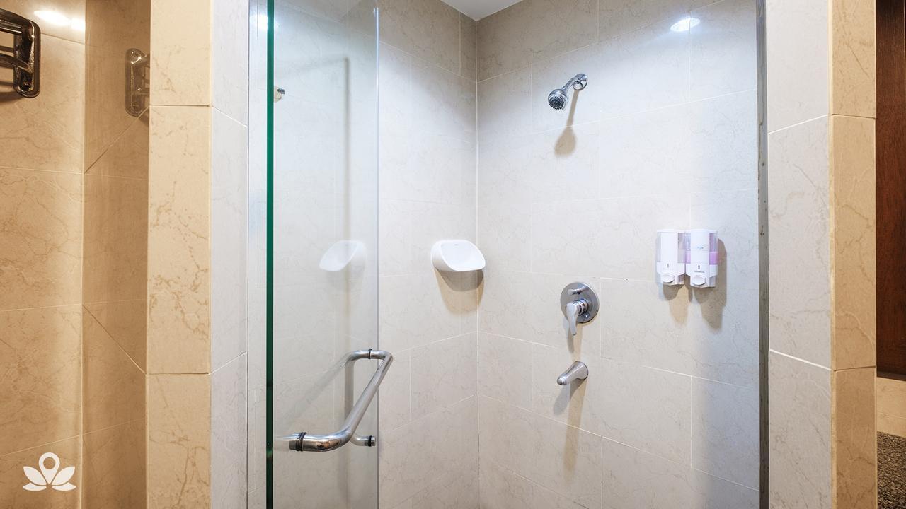 Zen Rooms Silom 12 Bangkok Ngoại thất bức ảnh