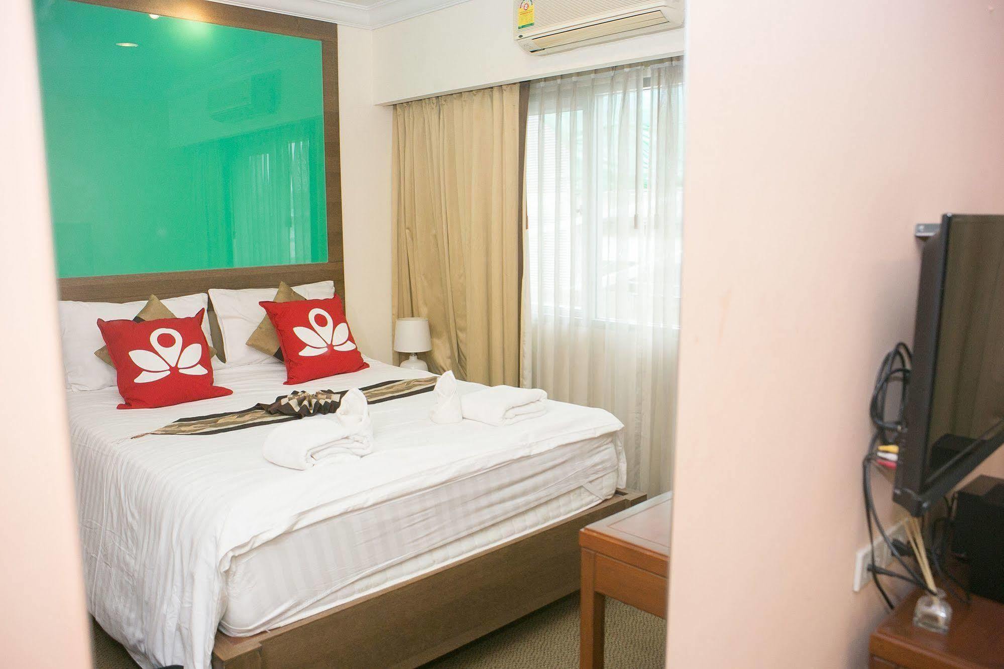 Zen Rooms Silom 12 Bangkok Ngoại thất bức ảnh